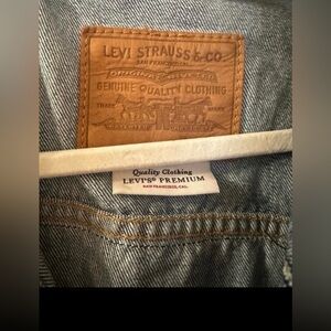 Vintage Levi’s Men’s Jacket. Size Medium.Lev’sMen’sJacket#Men’sWear#trendy#Jean